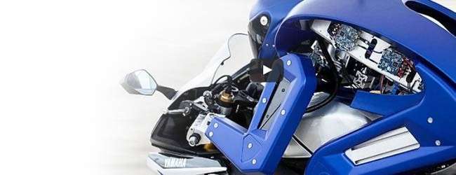 Motobot : Un robot capable de conduire une moto